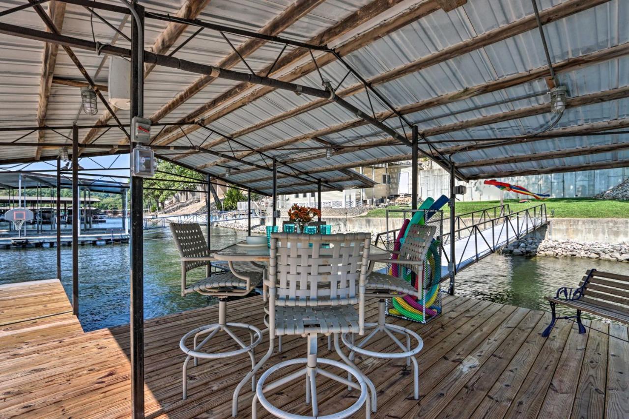 Вилла On-The-Water Retreat With Dock Pet Friendly! Озеро Озаркс Экстерьер фото